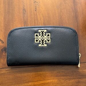 Tory Burch Black Leather Zip Wallet with Gold Logo
